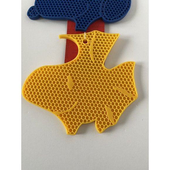 Peanuts Silicone Trivet Pack of 2, Best Brands Woodstock and Snoopy Head Shaped - Picture 3 of 5